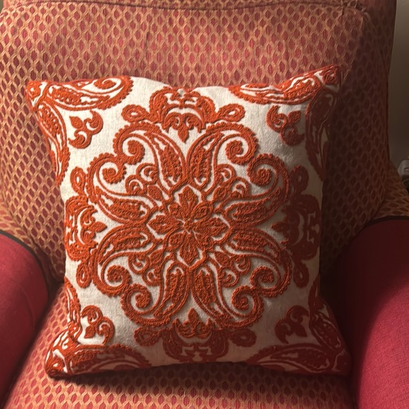 Envogue Pillow with Vibrant rust crewel  work Embroidery - Picture 1 of 5